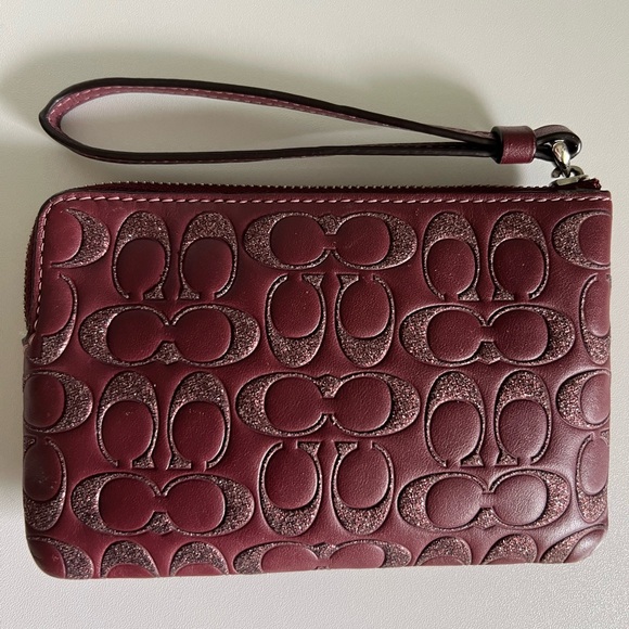 Coach Corner Zip Signature Maroon Glitter Leather Wristlet - Picture 5 of 9